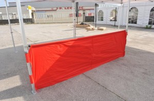tente-pliable--jupe-rouge